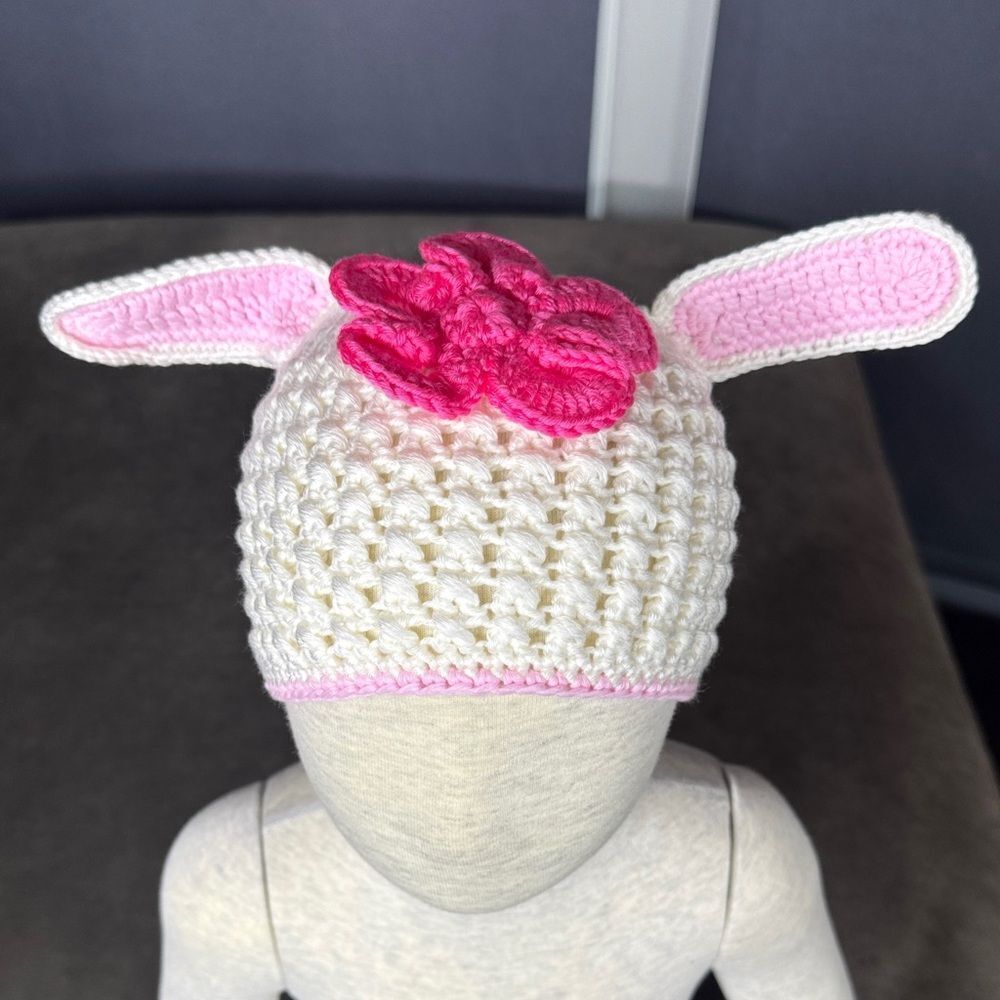 Daisy Baby Girls Crocheted Bunny Hat White Pink with Flower 12-24 months NEW